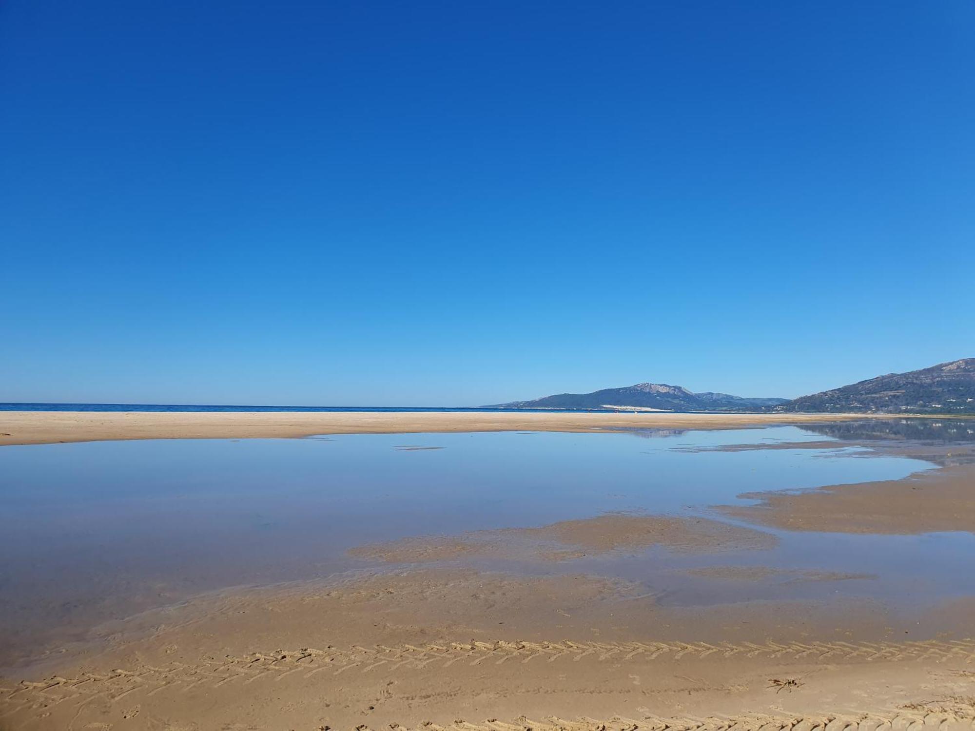 La Tortuga I, encantador apartamento con garaje en primera línea de playa Tarifa Exterior foto