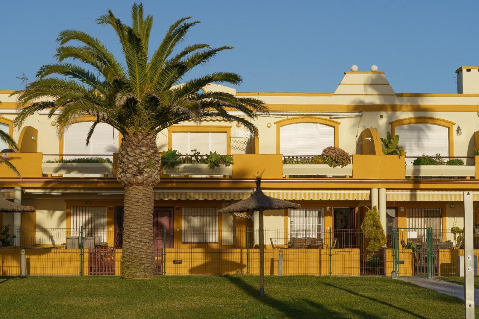 La Tortuga I, encantador apartamento con garaje en primera línea de playa Tarifa Exterior foto